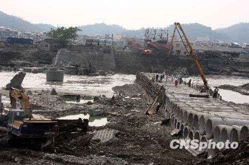 臺(tái)風(fēng)莫拉克致臺(tái)灣461人死亡192人失蹤