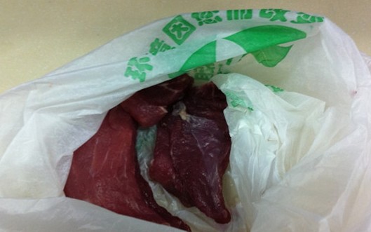 利客來購(gòu)買的豬肉顏色發(fā)暗