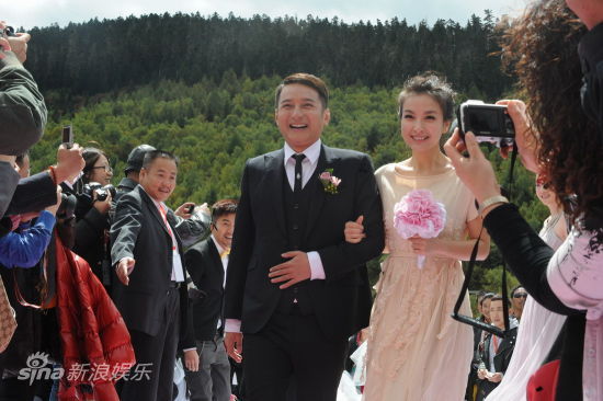 網(wǎng)曝吳昕李維嘉結婚 兩人親密照曝光