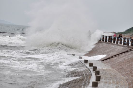 臺(tái)風(fēng)達(dá)維襲青島