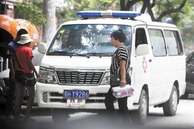 黑救護(hù)車多渠道攔病人坐地起價(jià) 毆打正規(guī)急救員