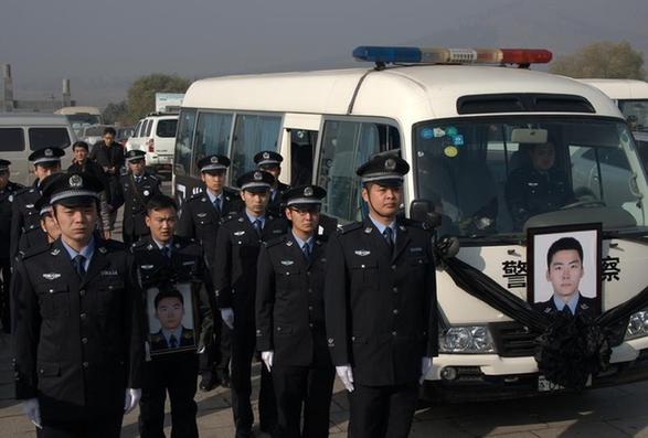 #（晚報）（2）山東辦案遇襲殉職民警黃升追悼會在徐州舉行