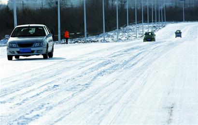 萊西進(jìn)入冰雪世界全民抗寒 土豆白菜全藏地窖