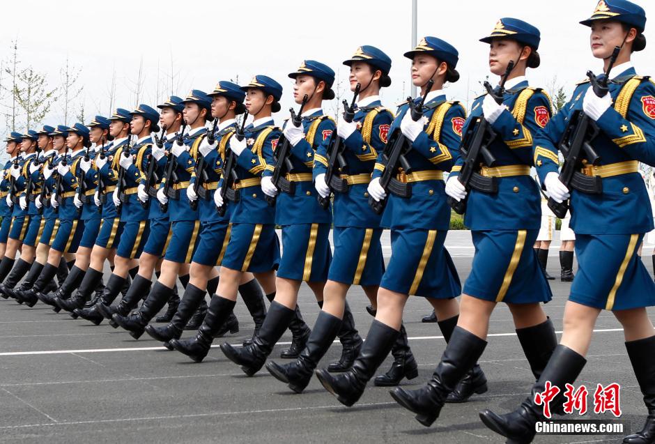 探訪閱兵基地 三軍儀仗隊(duì)首次有女兵參加大閱兵