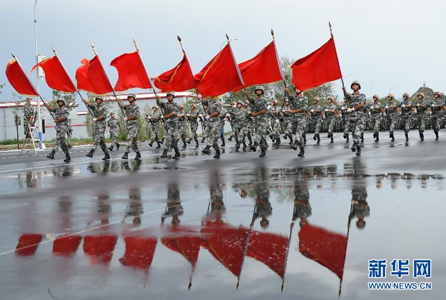 濃縮輝煌戰(zhàn)史　傳承英雄血脈——走進(jìn)勝利日大閱兵徒步方隊(duì)