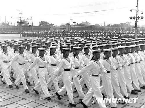 1953年國慶閱兵 人民軍隊正規(guī)化建設(shè)的成果展示